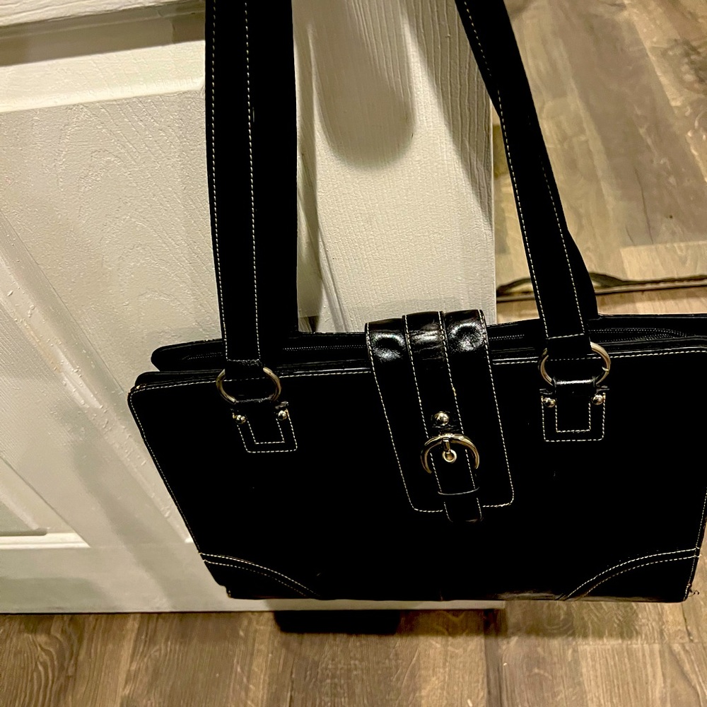Large leather  wallet, to carry documents and laptop, organizer of documents.
